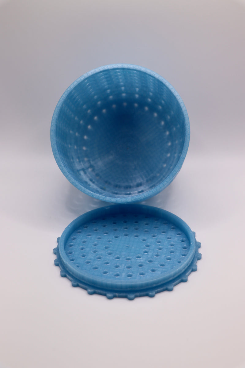 Load image into Gallery viewer, Mega bait basket in blue with a look inside the bait basket for crabbing
