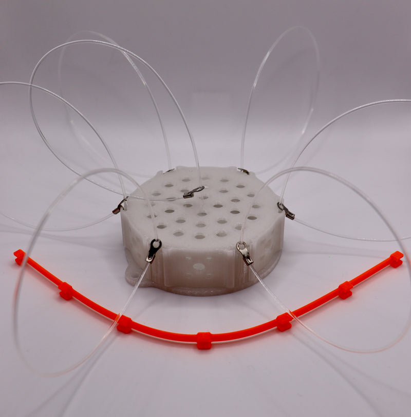 Load image into Gallery viewer, Crab snares with snare straightener in glow - great for crabbing
