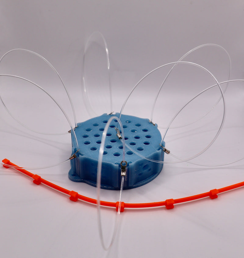 Load image into Gallery viewer, Crab snares with snare straightener in blue - great for crabbing
